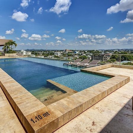 Ghl Hotel Montería Exterior photo Infinity pool at the rooftop