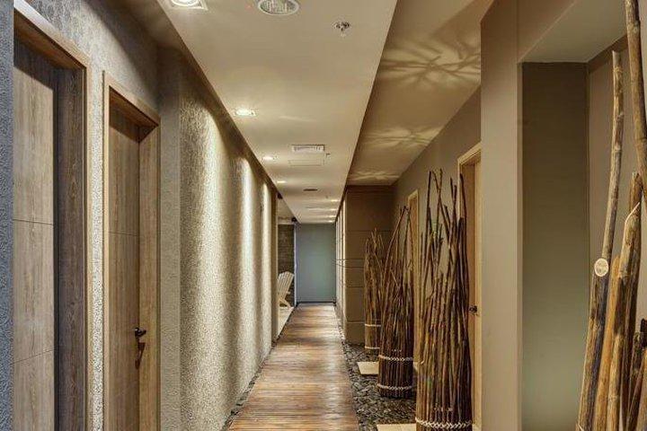 Ghl Hotel Montería Exterior photo A corridor in a hotel