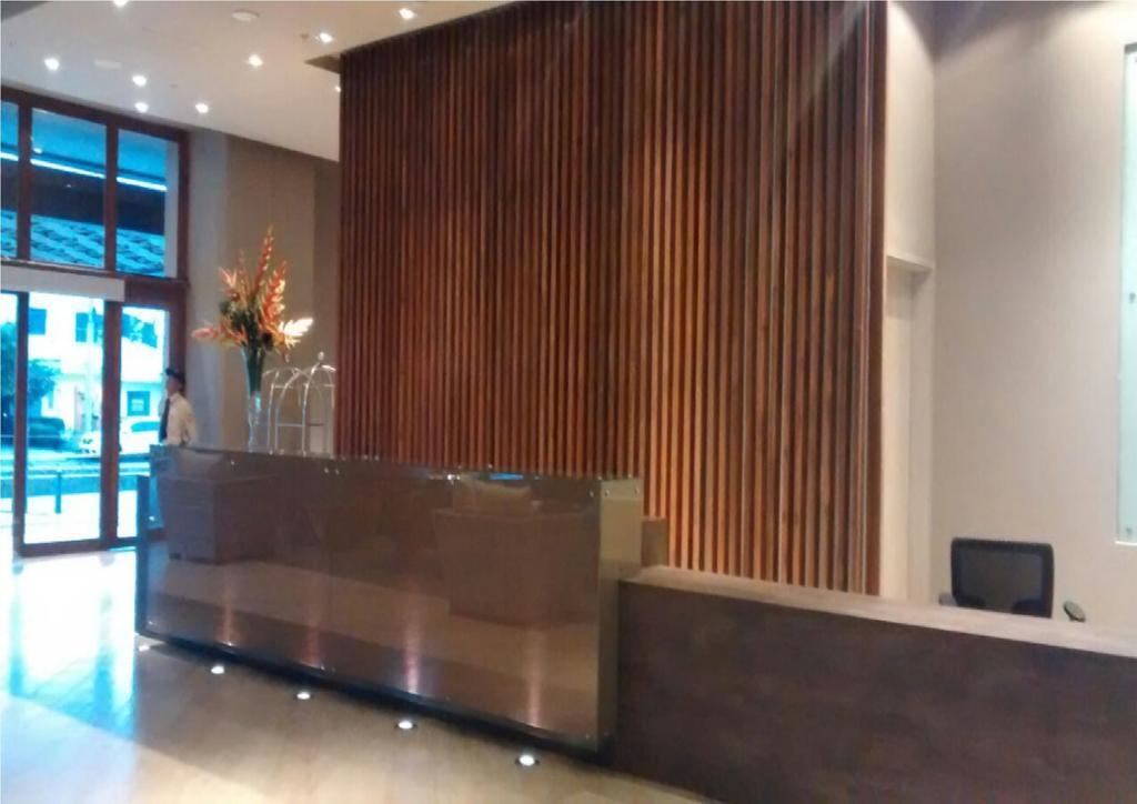 Ghl Hotel Montería Exterior photo Reception desk at the hotel