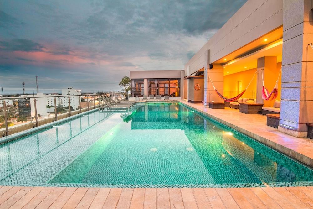 Ghl Hotel Montería Exterior photo Rooftop pool at the hotel