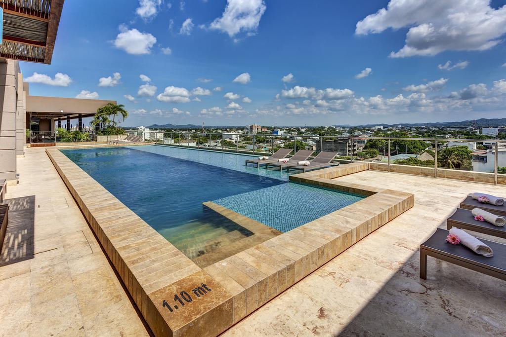 Ghl Hotel Montería Exterior photo Infinity pool at the rooftop