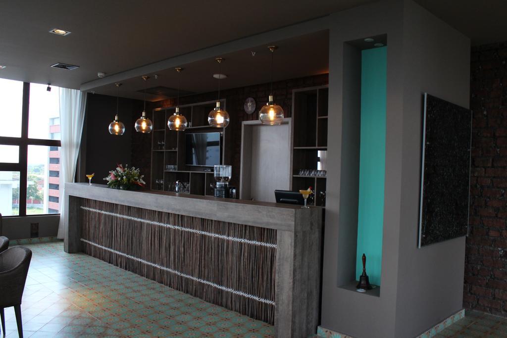Ghl Hotel Montería Exterior photo The kitchen at the 100th floor